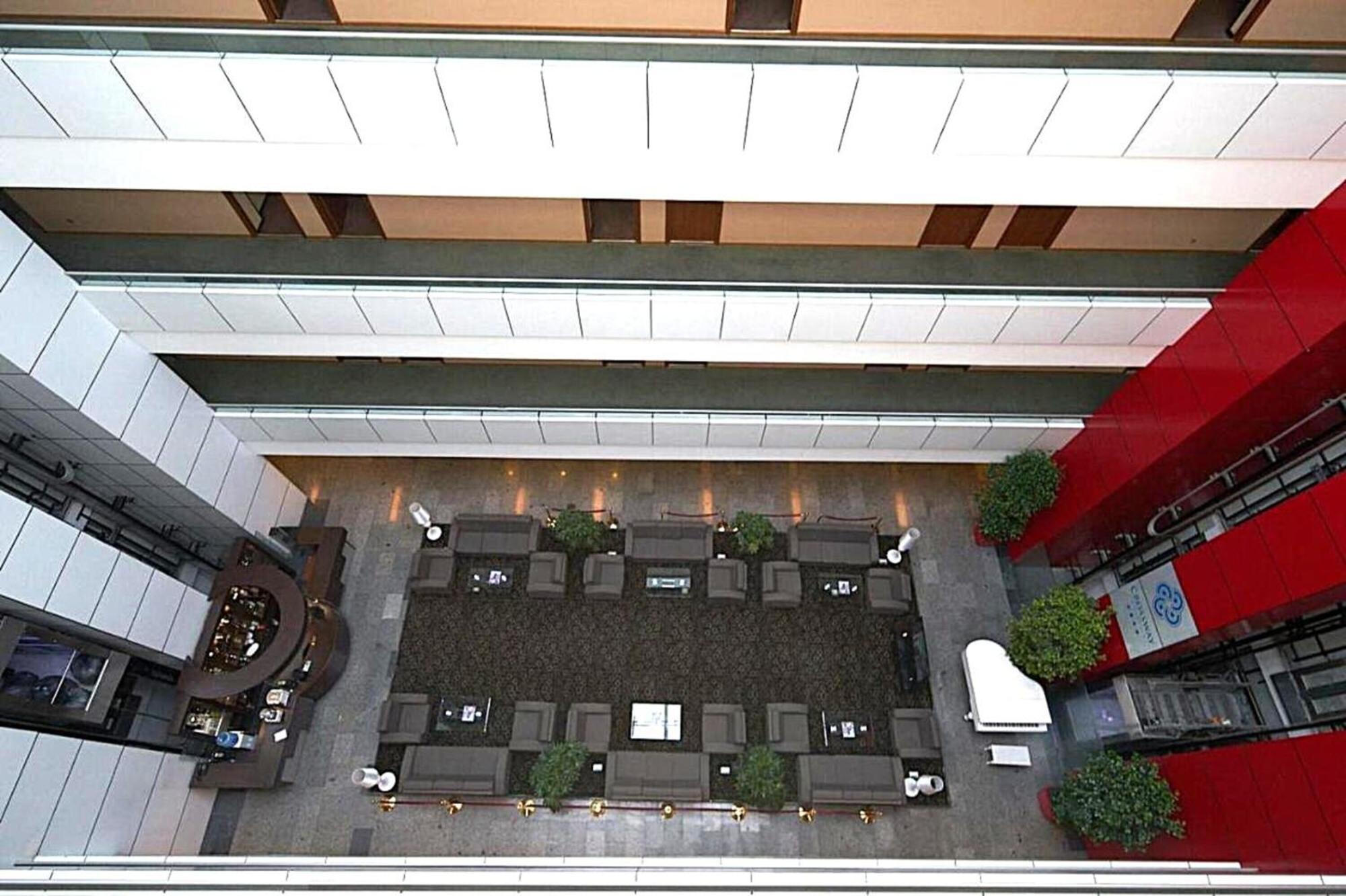 Crossway Hotel Masazir Экстерьер фото